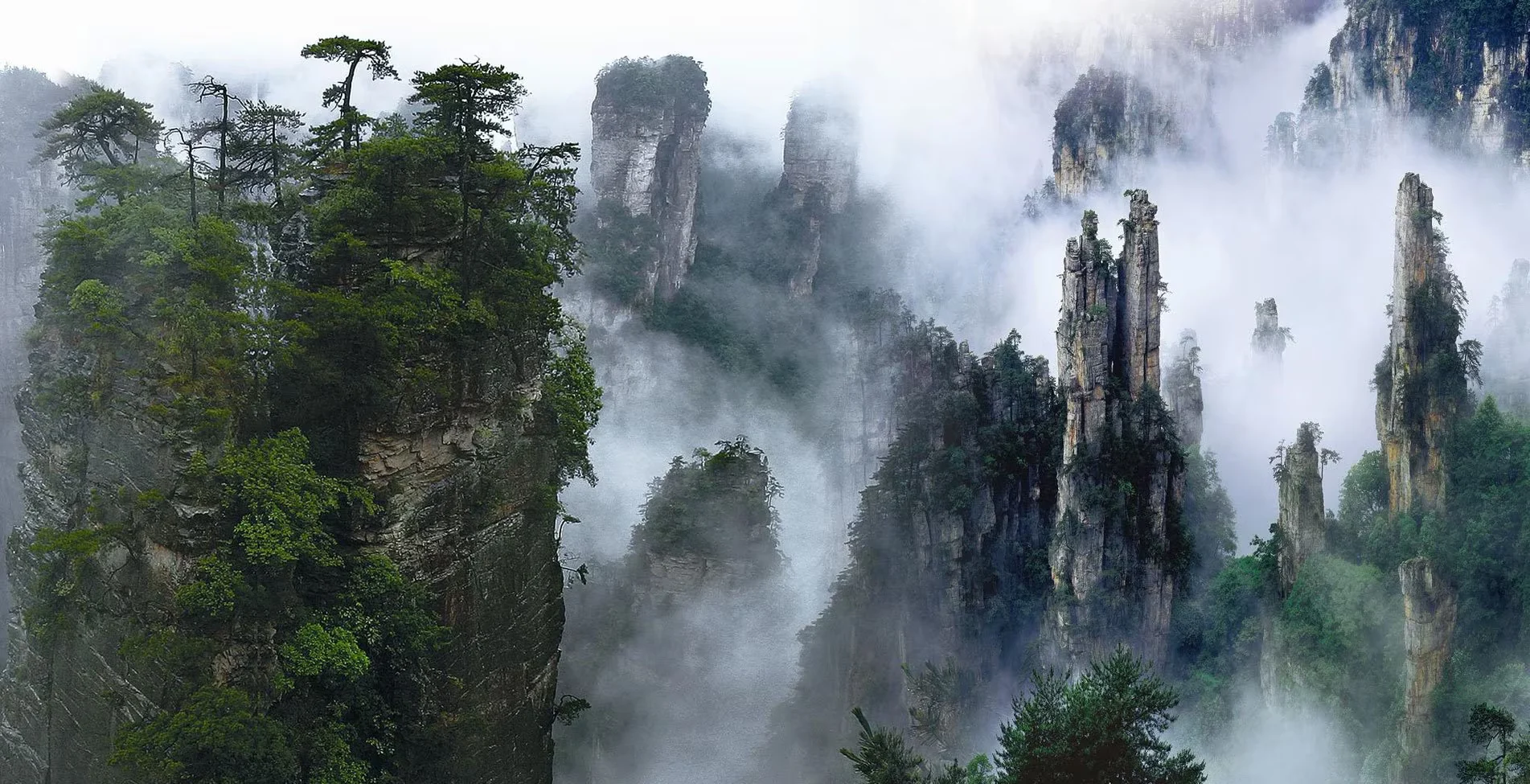 Zhangjiajie National Forest Park Avatar mountains 2026