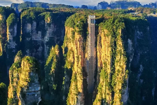 Private 2 Days Tour Zhangjiajie National Park and Tianmen Mountain