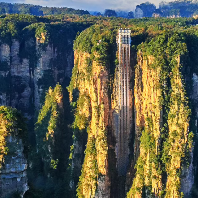 Private 2 Days Tour Zhangjiajie National Park and Tianmen Mountain